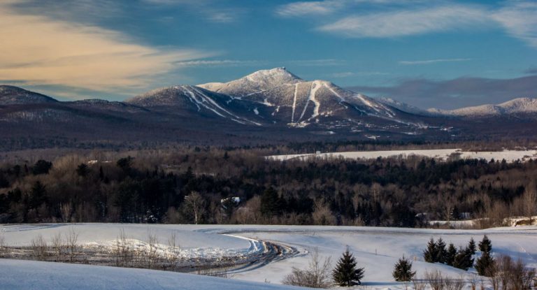 Last Day 2021+22 WINTER SKI-IN/SKI-OUT VACATION DEALS – Jay Peak