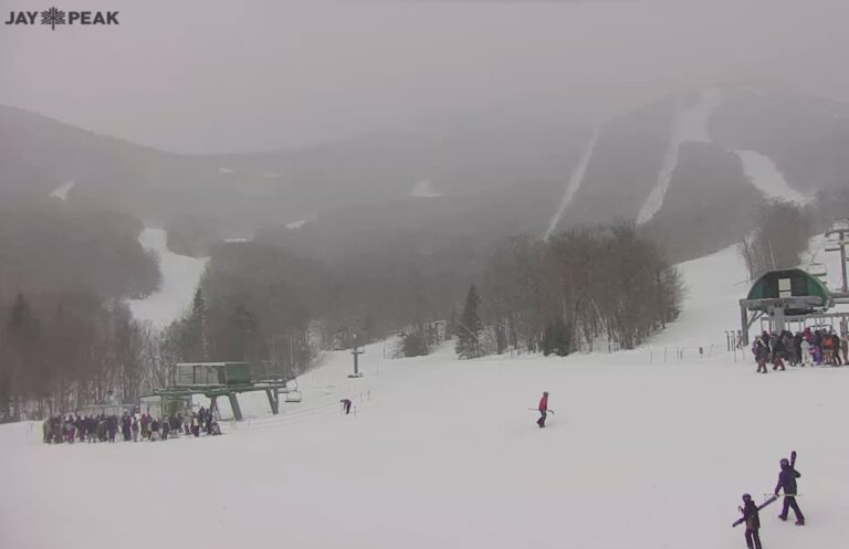 🎿 Jay Peak Still Open: Vermont Ski Season Isn’t Over Yet